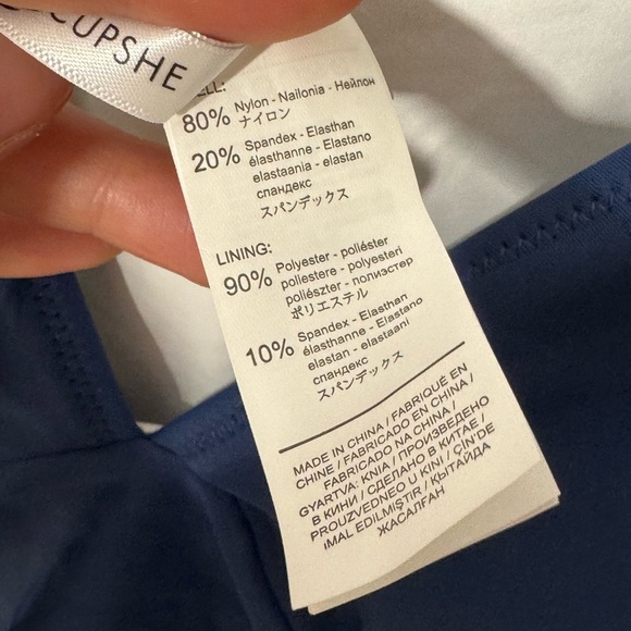 CUPSHE Women's One Piece Swimsuit Tummy Control Plunging V Neck Bathing Suit - Picture 10 of 10